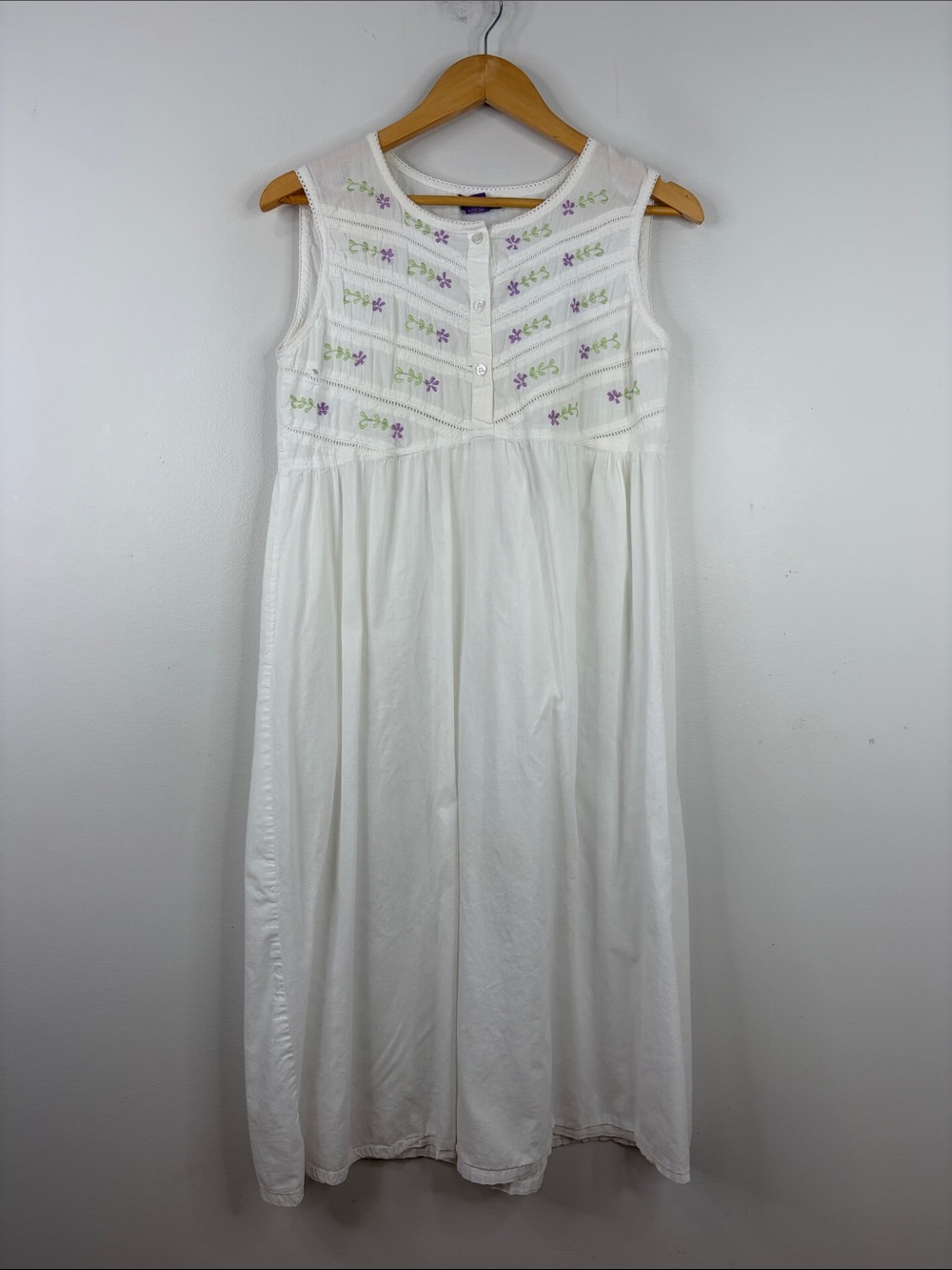 Vintage Nightgown Womens Small Medium White Cotton Purple Green Floral Heritage